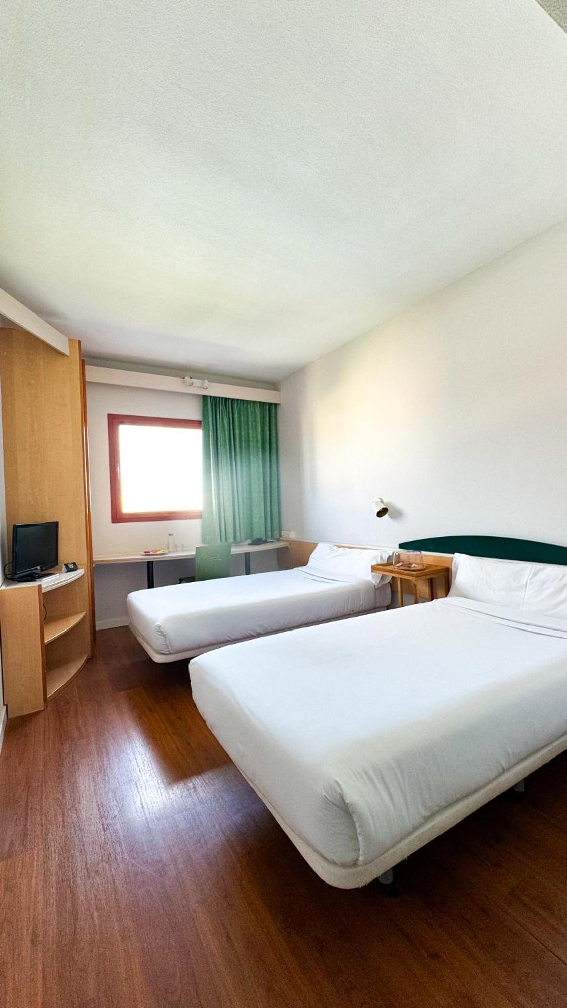 Hotel Iris غواذالاخارا المظهر الخارجي الصورة