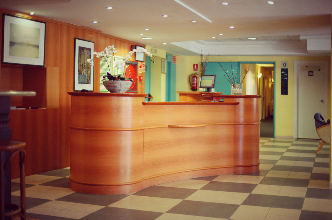 Hotel Iris غواذالاخارا المظهر الخارجي الصورة