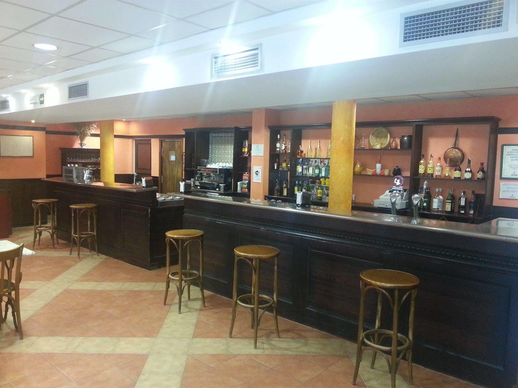 Hotel Iris غواذالاخارا المظهر الخارجي الصورة