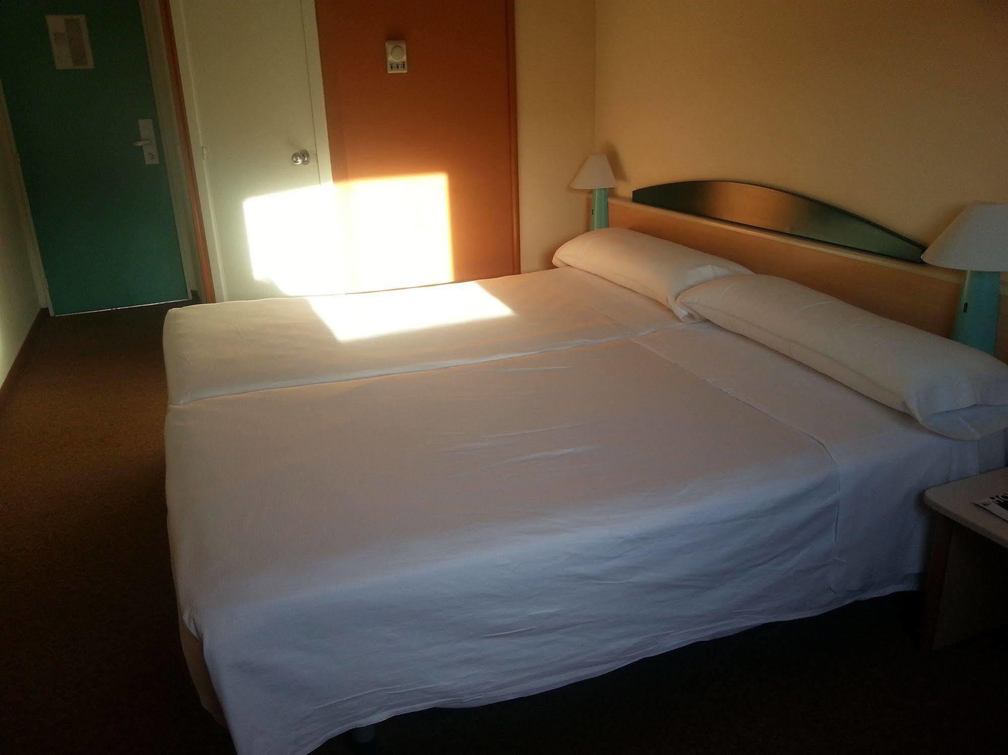 Hotel Iris غواذالاخارا المظهر الخارجي الصورة